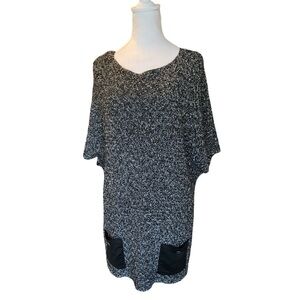 JM Collection Black and White Tunic with Pockets Size 2X